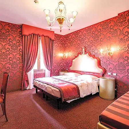 Domus Cavanis Otel Venedik