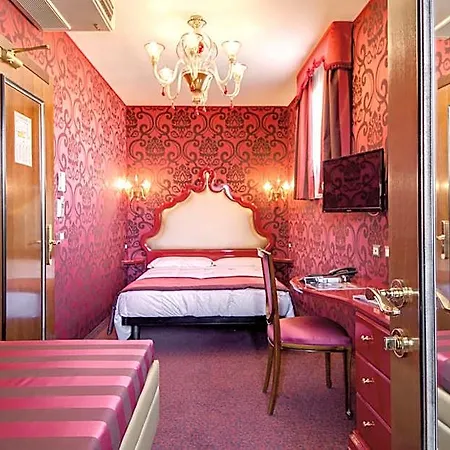 Otel Domus Cavanis