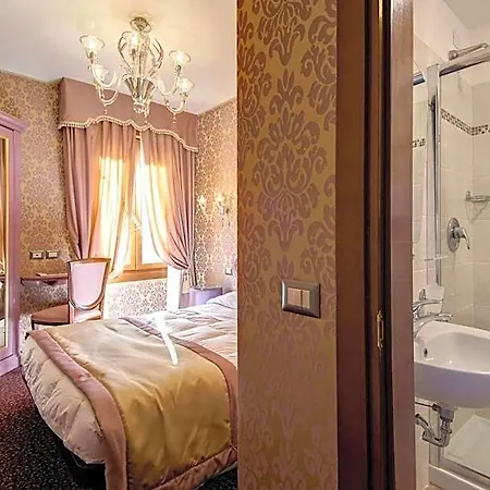 Otel Domus Cavanis
